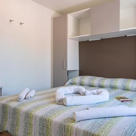 Casa Mobile Deluxe Rosolina Mare 펜션